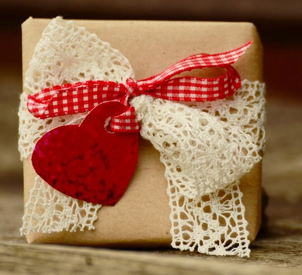 Lace and Heart Gift Card — view 2