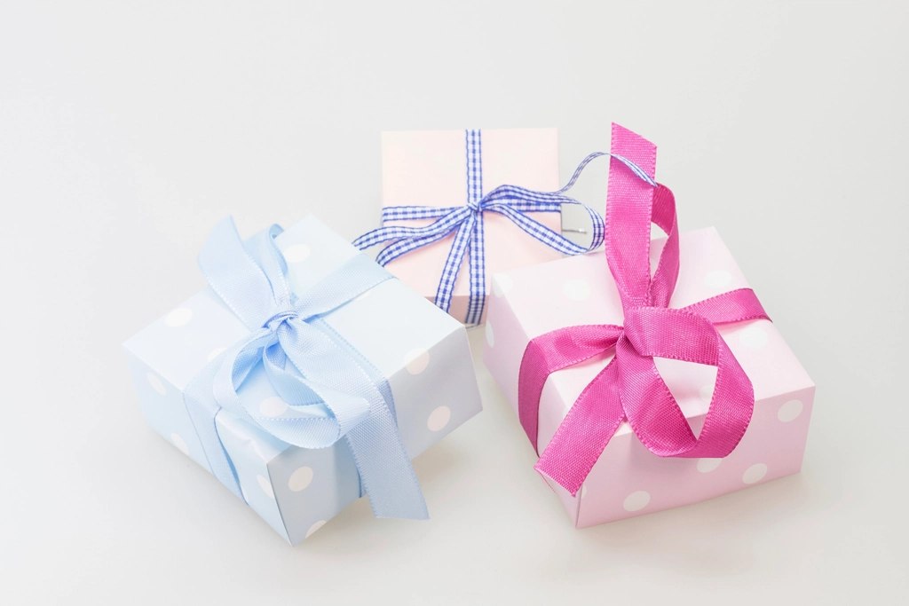 Pastel Polka Gift Card