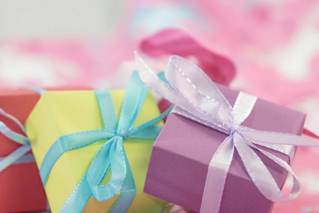 Pastel Ribbons Gift Card — view 2