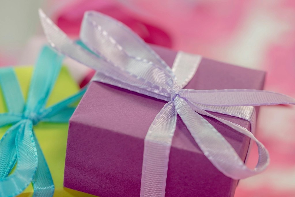 Pastel Ribbons Gift Card — view 3
