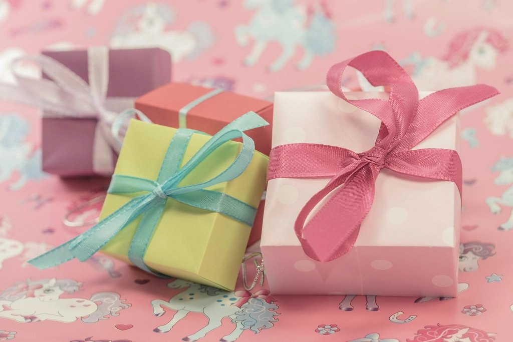 Pastel Ribbons Gift Card